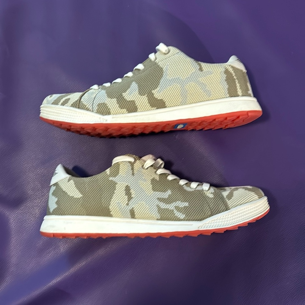 Field V2 shoe